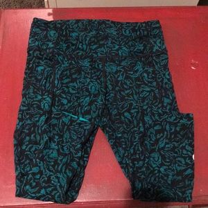 Lululemon capris